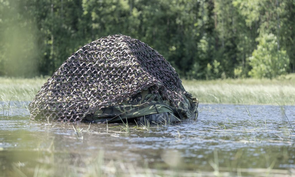 Floating hide