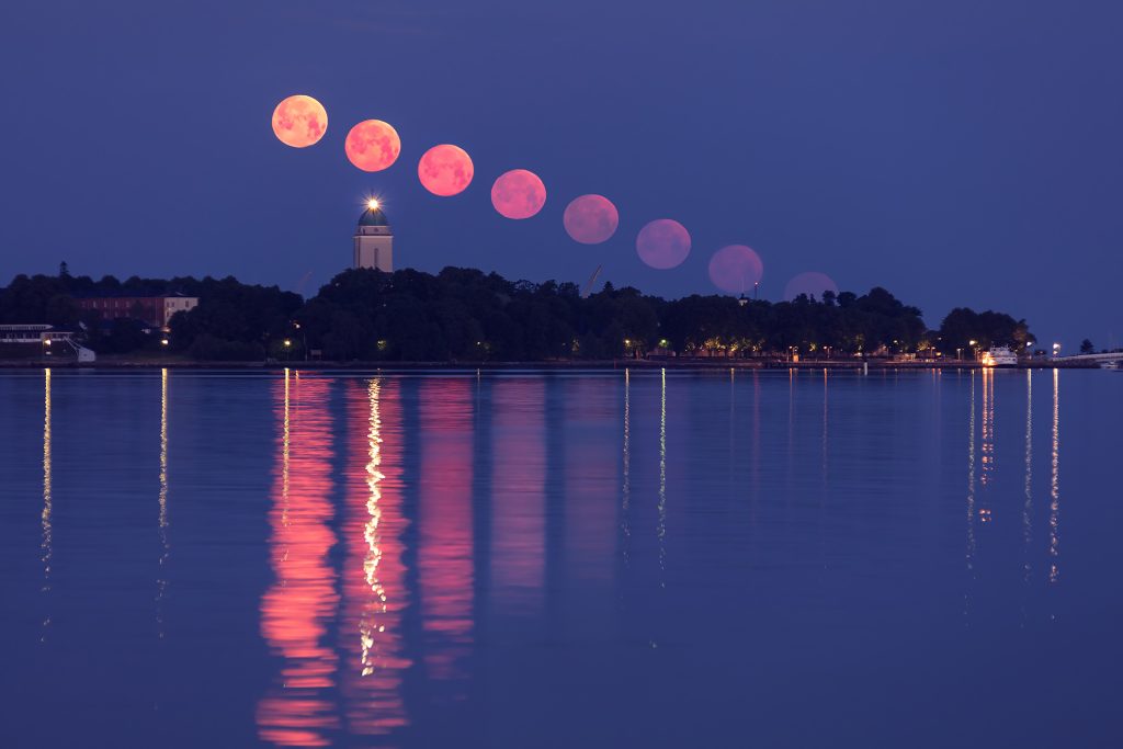 Helsinki by Night © Mikael Rantalainen