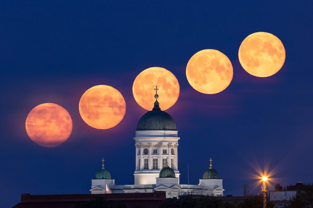 Helsinki by Night © Mikael Rantalainen