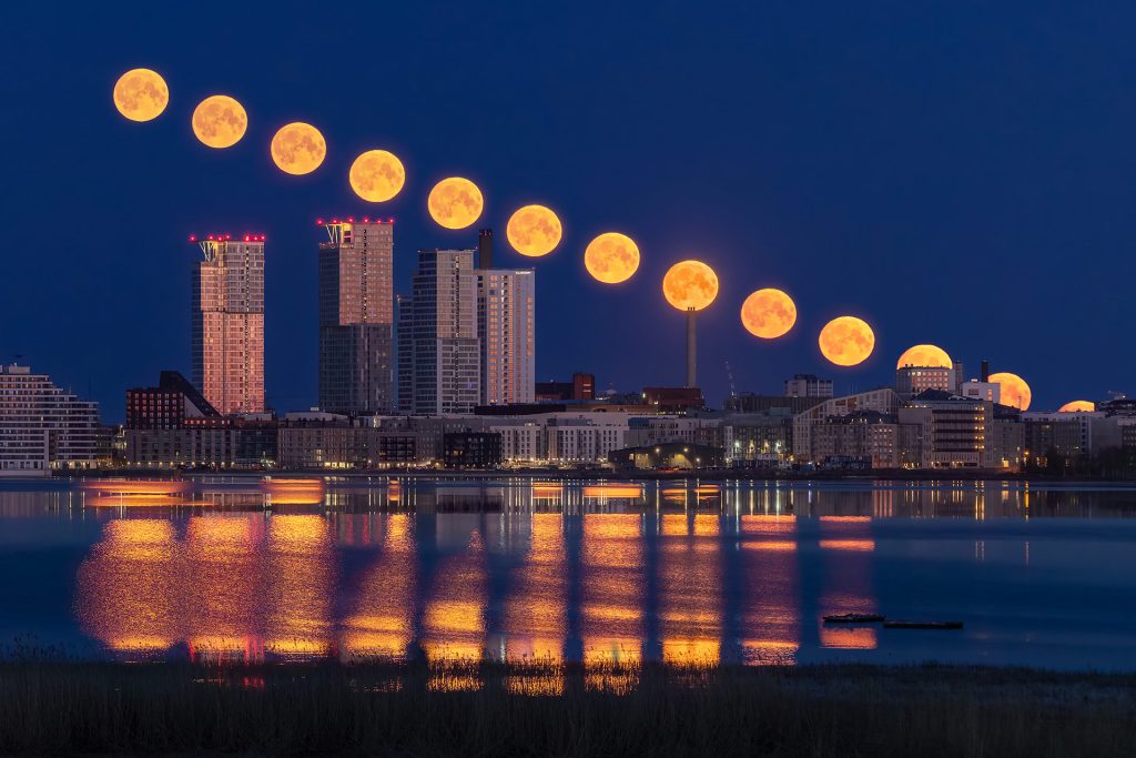 Helsinki by Night © Mikael Rantalainen