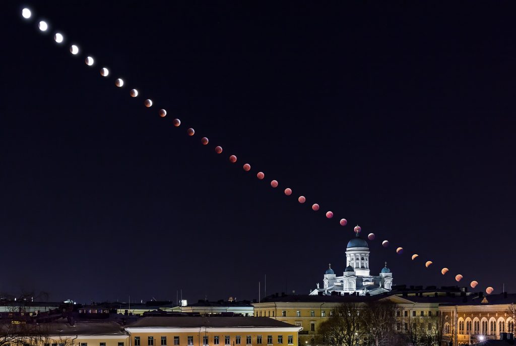 Helsinki by Night © Mikael Rantalainen