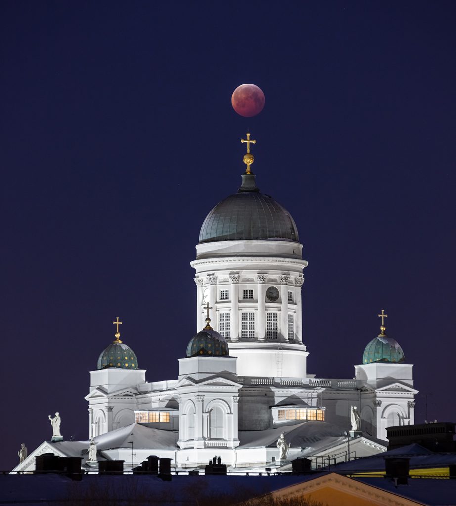 Helsinki by Night © Mikael Rantalainen