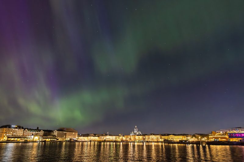 Helsinki by Night © Mikael Rantalainen
