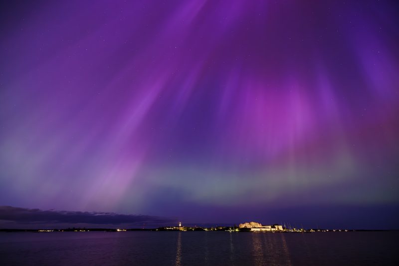 Helsinki by Night © Mikael Rantalainen